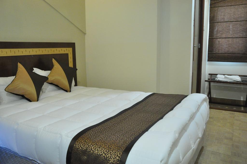 Hotel Silk Route Guwahati Exterior foto