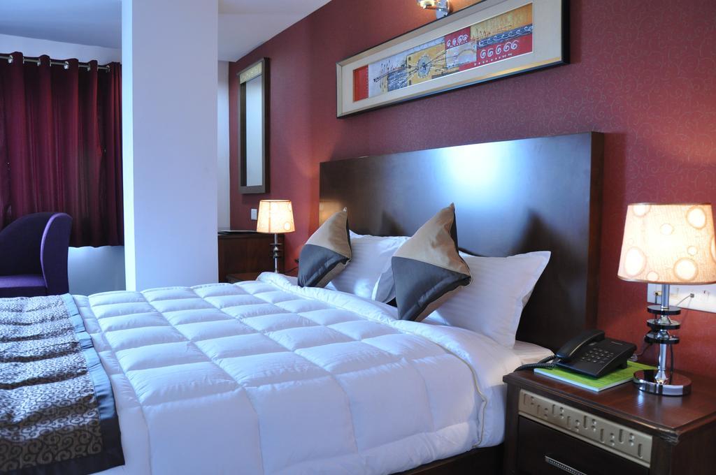 Hotel Silk Route Guwahati Exterior foto